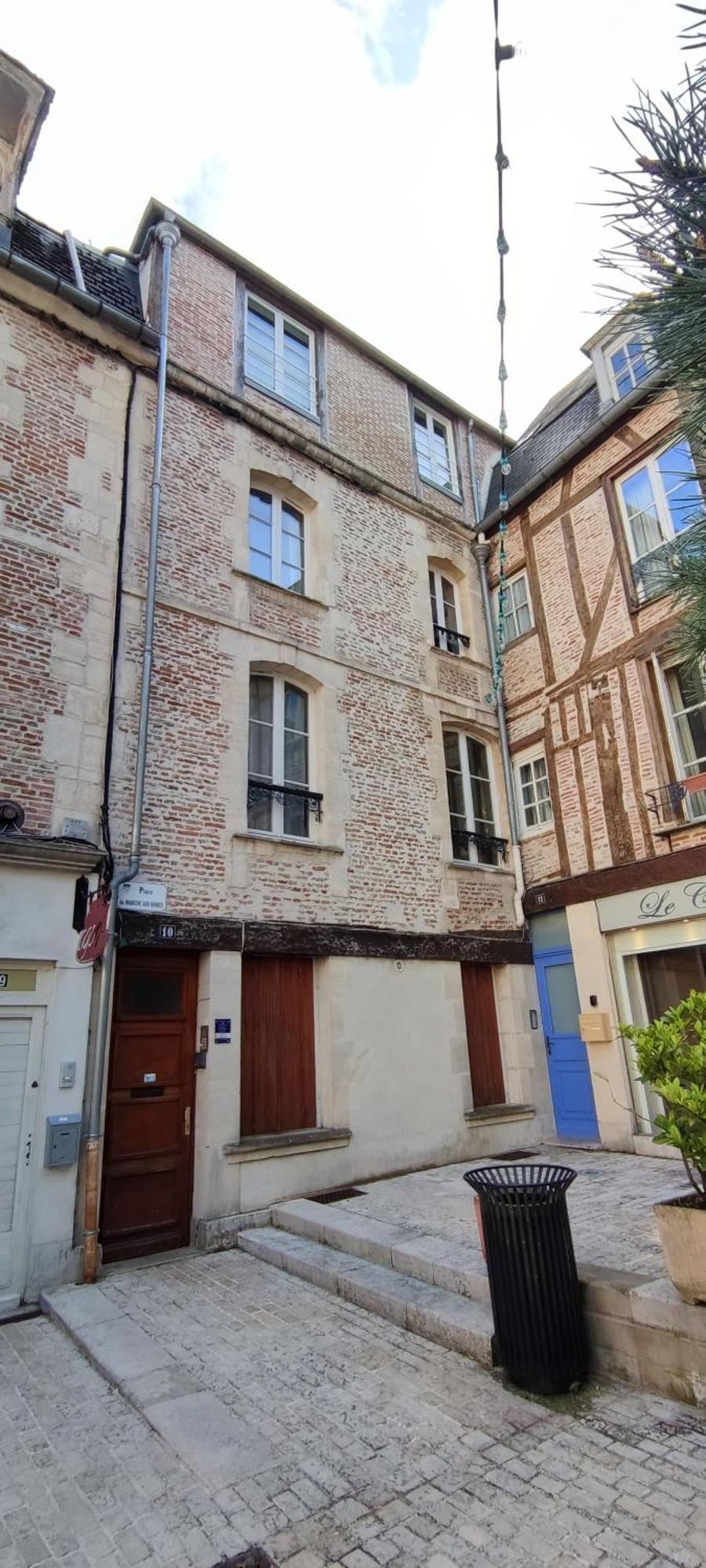 Studio Vue Cathedrale Laon Exterior foto